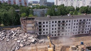 Снос дома по реновации в районе Северное Тушино (4К, июнь 2022)