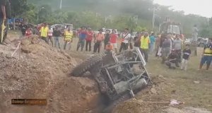 ВНЕДОРОЖНЫЙ ВНЕДОРОЖНИК SUZUKI SAMURAI 4x4 HARD ROUTE CHALLENGE.