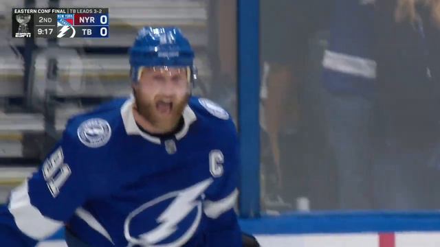 Igor Shesterkin got hit by Maroon a shift before Stamkos's soft goal in game 6 (2022) смотреть онлайн