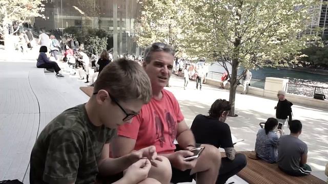 Tino Sehgal at MCA 50th "The Kiss" смотреть онлайн