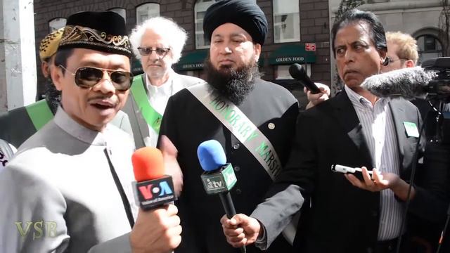 31st Muslim Day Parade with Shamsi Ali at Press Conf before parade смотреть онлайн