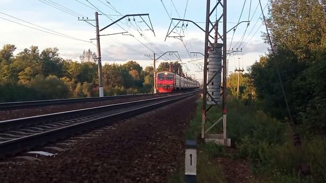 ЭД4М 0272 отправляется в Моска(Ярославский вокзал) смотреть онлайн