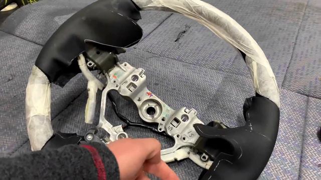 Lexus LX Перетяжка руля. смотреть онлайн