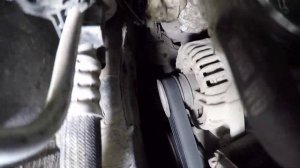 Опель Зафира Б.Бьёт ремень и чирикает.