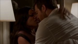 Katherine Heigl and Rossario Dawson Hot Scenes Unforgettable 2017
