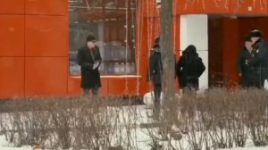 Эдвард бил Бьет полицейского 🚓