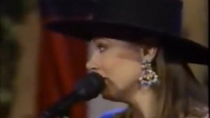 Suzy Bogguss - Someday Soon (live)