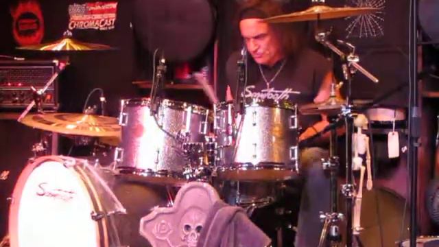 Resurrection Kings - Vinny Appice Drum solo смотреть онлайн