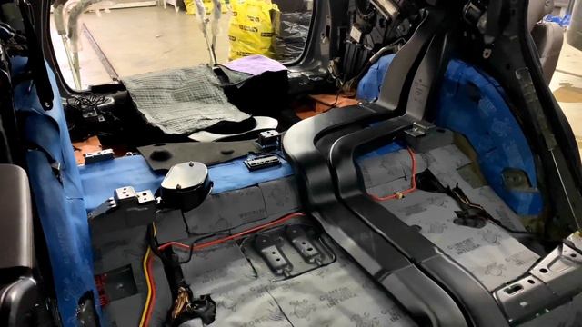 Porshe Cayenne Переделываем шумоизоляцию автомобиля. смотреть онлайн