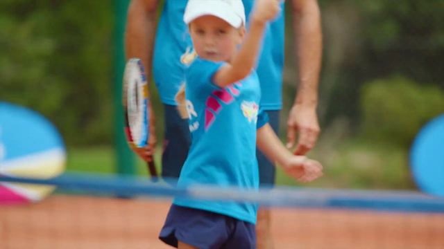 Natalie Bassingthwaighte | Tennis Hot Shots смотреть онлайн