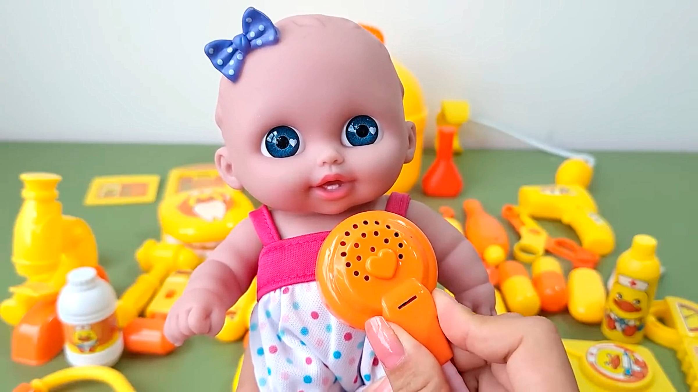 Мультики для малышей 3+. Развивающие игрушки. Играем в доктора. Учим слова смотреть онлайн