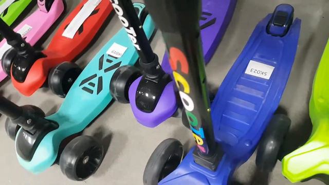 Сравнение самокатов Scooter SK019 SK023 SK031 SK037 Видеообзор. смотреть онлайн