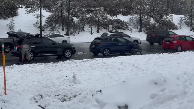 SE NOS HIZO CONOCER LA NIEVE ⛄️❄️ EN BIG BEAR UNA EXPERIENCIA MUY BONITA JUNTO A MI HERMANO‼️ смотреть онлайн