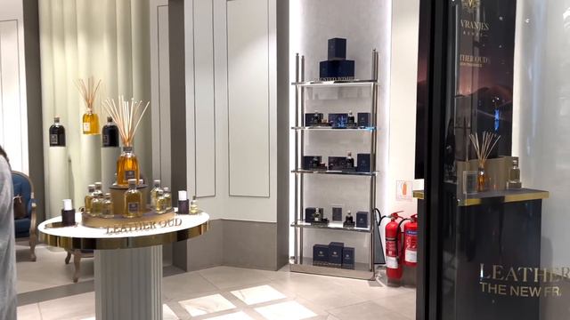 Парфюмерный маршрут по Дубай Моллу смотреть онлайн