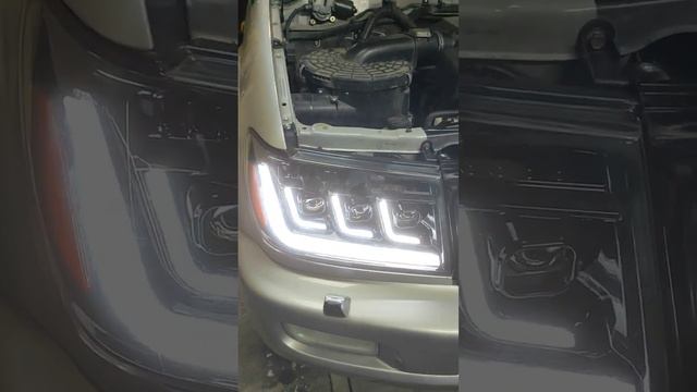 Фары Toyota Land Cruiser 100 стиль 300