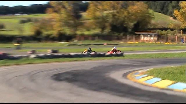 14/11/10 Flavio 6 years KART 60 cc S. VETTEL  WORLD CHAMPION 2010 RED BULL kid karting overtaking