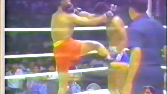 Therdkiat Sittepitak vs Den Muangsurin смотреть онлайн