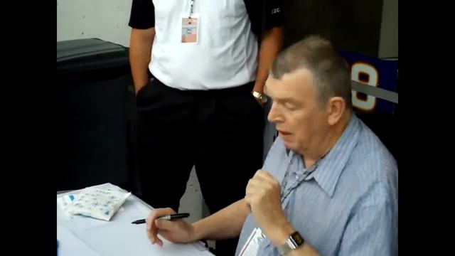 IMS Historian David Donaldson Signing Autographs in Indianapolis 500 смотреть онлайн