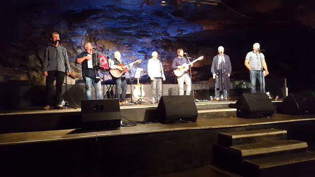 Fisherman's Friends @ The Carnglaze Caverns. No hopers jokers and rogues. смотреть онлайн