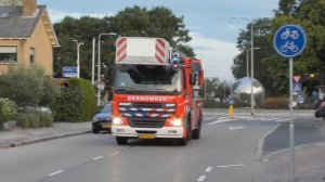 Hulpdiensten met hoge spoed naar een 'middel' woningbrand in Hendrik Ido Ambacht!