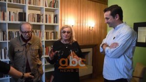 Shtepia Muze e Ismail Kadarese, shkrimtari me bashkeshorten vizitoret e pare| ABC News Albania