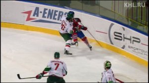 Шон Хешка беспощаден к Нико Капанену / Shaun Heshka huge hit on Niko Kapanen