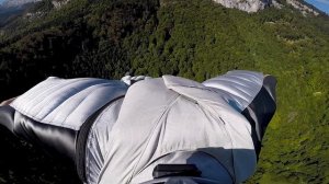 Two Way Wingsuit From Les Vuardes With Ellen Brennan // Daniel Ristow