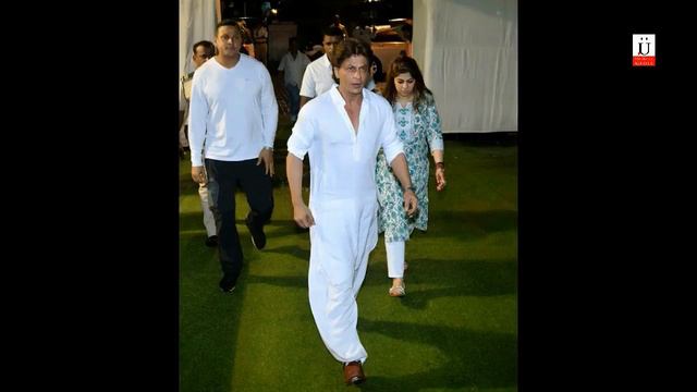 Shahrukh Khan Attends Kundan Shah's Prayer Meet смотреть онлайн