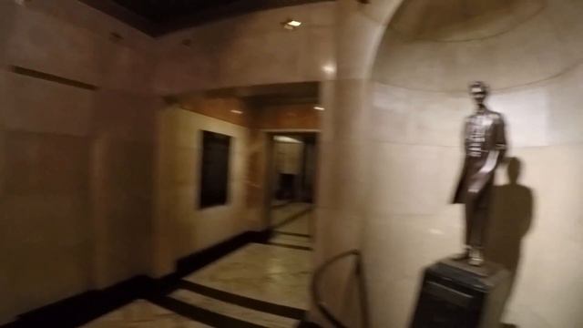 SB16: Abraham Lincolns Tomb  Springfield IL .