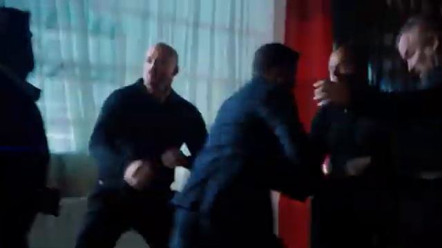 ARROW 1x03 MAX FULLER HITTING OLIVER смотреть онлайн