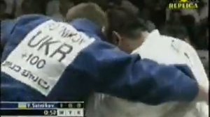 JUDO 2003 World Championships: Yasuyuki Muneta 棟田 康幸 (JPN) - Yevgeni Sotnikov (UKR)