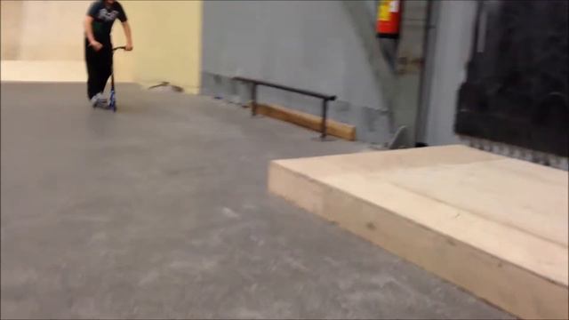 Two fast with Viktor and Henrik! смотреть онлайн