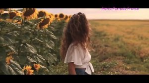 Luis Fonsi - Girasoles cover by María Parrado