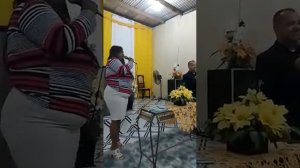 Dias de guerra.  miss.si e seu pastor Djalma Jr. louvando. pra Glória de DEUS.