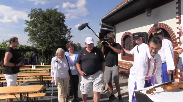 VACENOVICE-udělení čestného občanství olympijské vítězce a rodačce DANĚ ZÁTOPKOVÉ 1. смотреть онлайн
