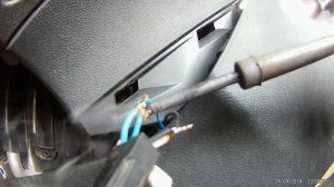 Установка в Hyundai Solaris USB розетки для зарядки телефонов и др. гаджетов.