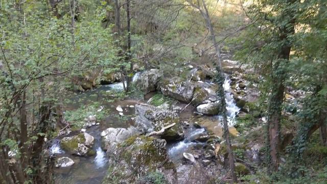 Дряновски манастир,едно райско кътче от красотите на България,пещерата Бачо Киро смотреть онлайн