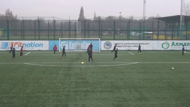 Тренировка Патрика ван Лиувена смотреть онлайн