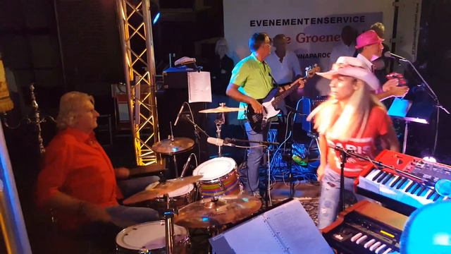 Frits Visser - Drumsolo // 5 lines stage band смотреть онлайн