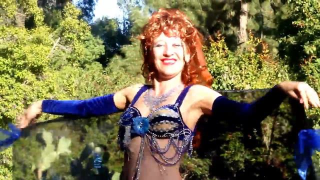 Sofia Goldberg bellydance. Red hair & classic elegance of Ameynra fashion. Blue velvet skirt смотреть онлайн
