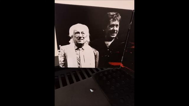 Paco Ibañez et Raphael Alberti          Por encima del mar смотреть онлайн