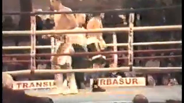Carlos Martín "Finito" Ahumada vs. Carlos Alfredo Osorio смотреть онлайн