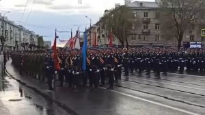 Курсанты РВВДКУ исполняют песню " Встанем", сильно...