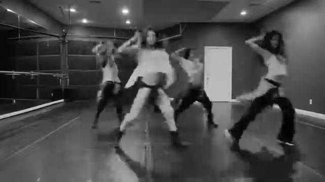 Эксклюзивное видео Селена Гомез с друзьями танцуют под Тейлор Свифт! смотреть онлайн