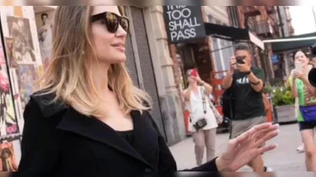 Ines De Ramon Supports Brad Pitt As He Tries To Fix Relationship With Kids смотреть онлайн