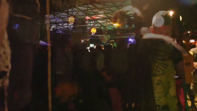 There is nothing wrong with love - Tanz in den Mai 2012 in Odonien смотреть онлайн