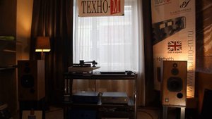 Harbeth SUPER HL5 PLUS @ Kuzma Stabi R @ Sugden SAPPHIRE FBA 800 @ TECHNO-M @MHE