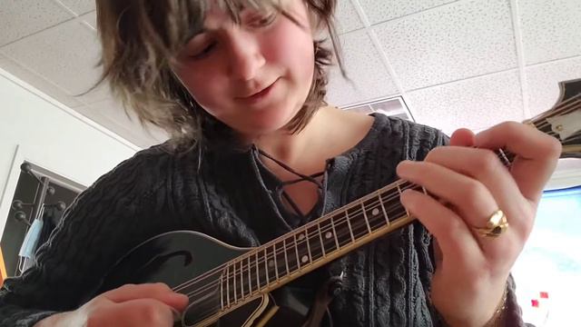 Learn to play Chez Seychelles on mandolin смотреть онлайн