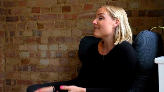 Kerry Ellis gets ready to storm the stage at One Borough festival | OBLive смотреть онлайн