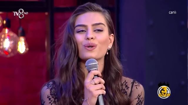 Amine Gülşe Buldun Mu-الممثلة التركية التركية امينه تغني بصوتها الساحر لاول مرة смотреть онлайн